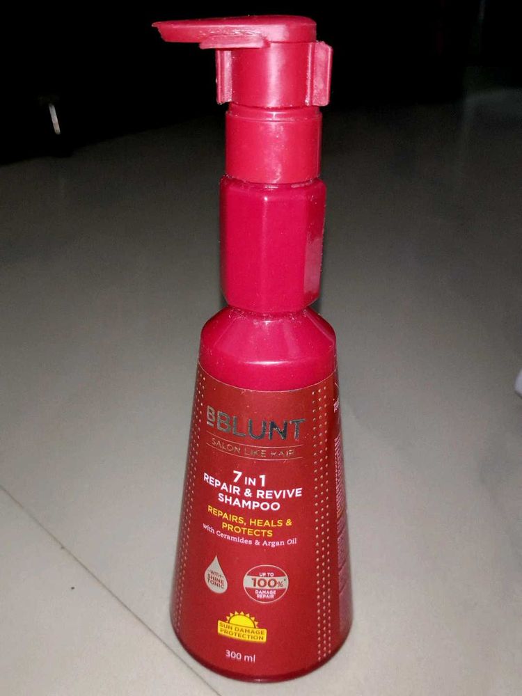 BBlunt 7 in 1 Repair &amp; Revive Shampoo