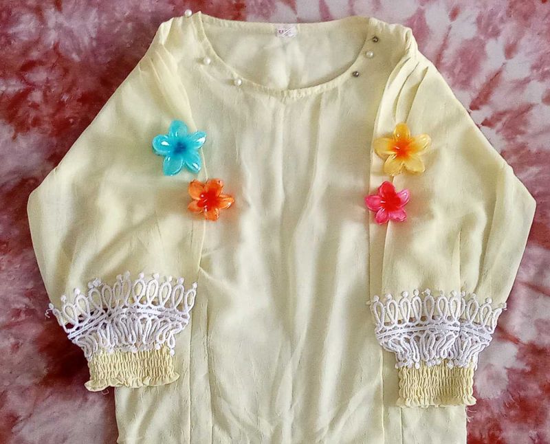 Elegant Pale Yellow Top