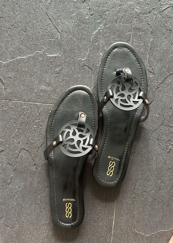 SSS Black Sandals