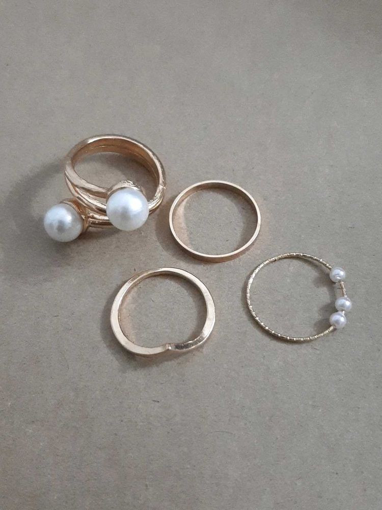 CHIC MODERN RINGS