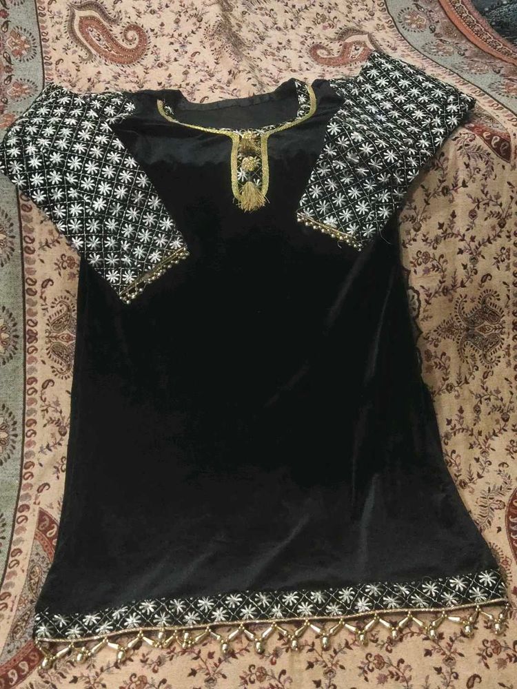 ✅Black Butique Style Velvet Kurta