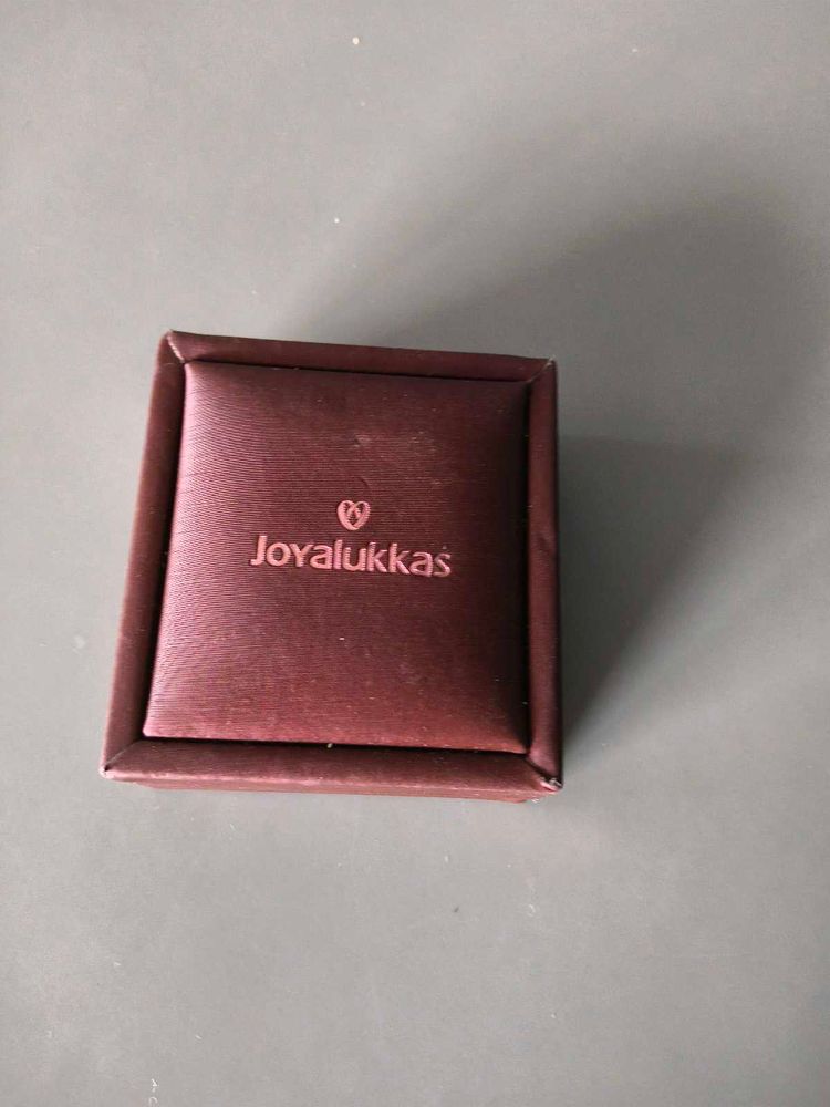 Joyalukkas Diamond earring jewelry Box