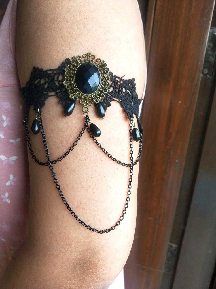Crystal Armlet / Baajuband