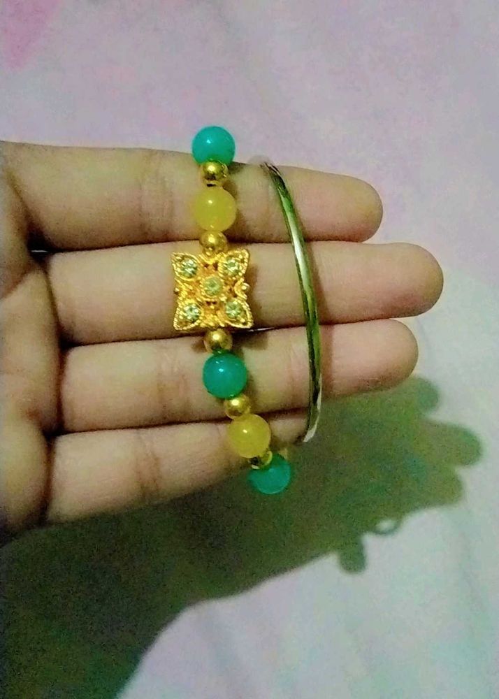 Beaded Bracelet with Flower Charm