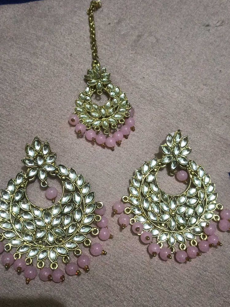 Earings And Mantika