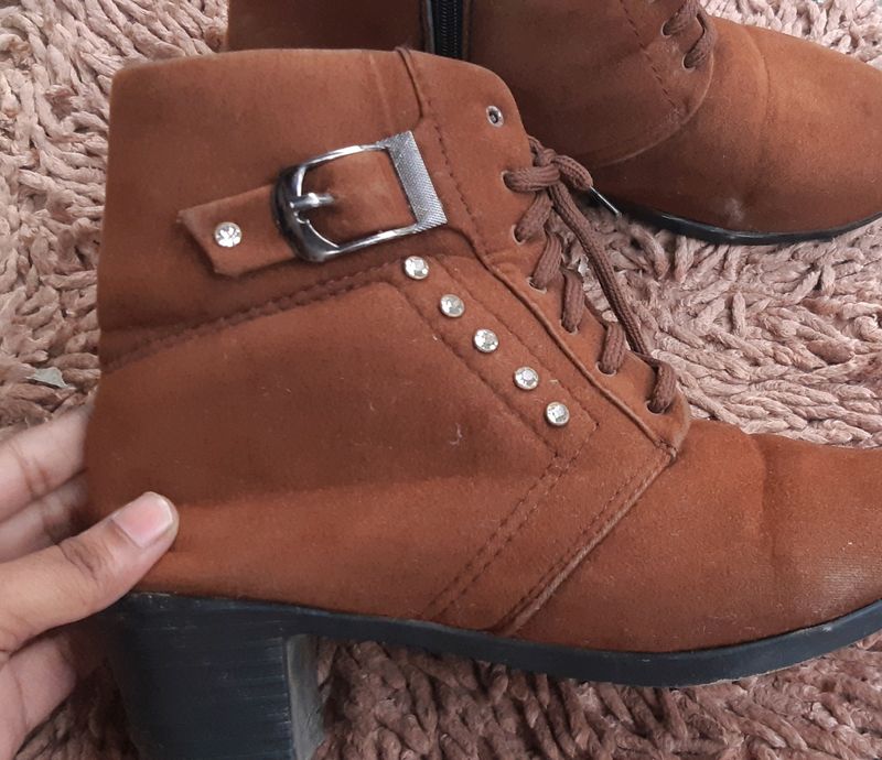 Buy Now ✨ [Brown Suede Boots🤎]