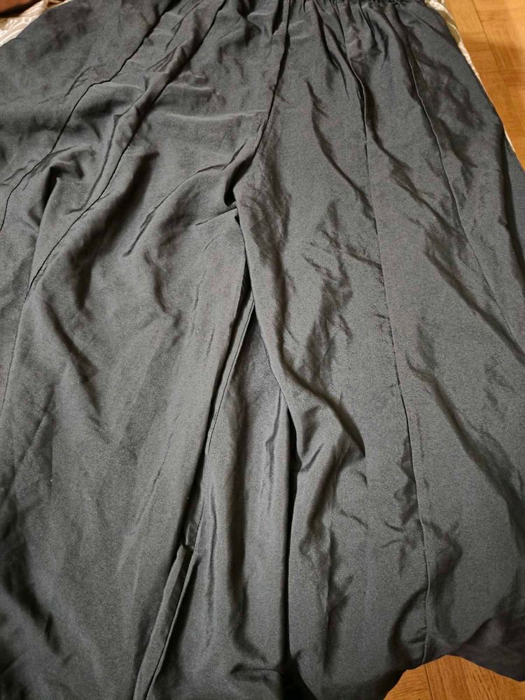 Beautiful Flair Divider Skirt Plazoo