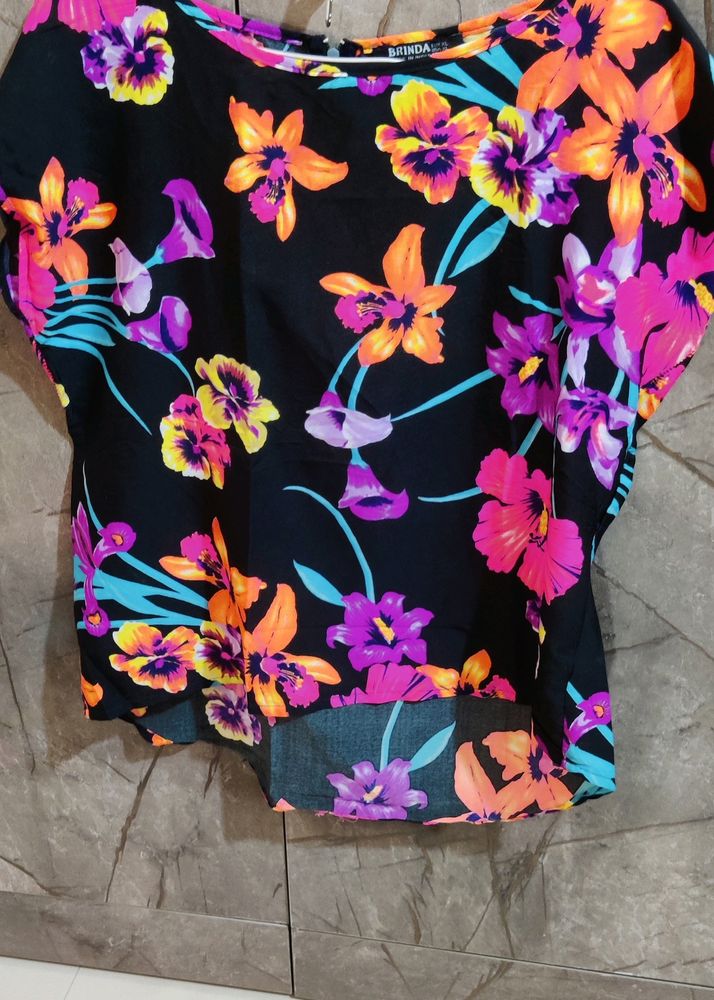Amazing Flowery Print Top For Sale