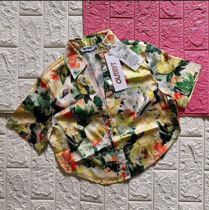 Outryt Women Crop Shirt ❤️