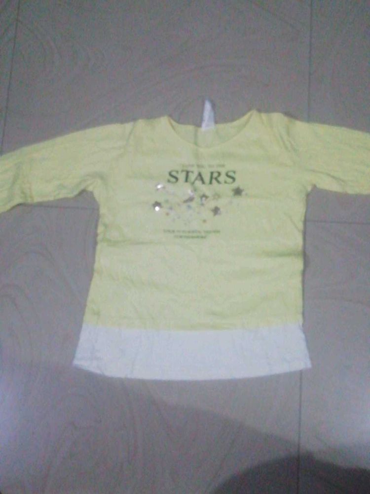 Girls Top Like New In 99rs Sell