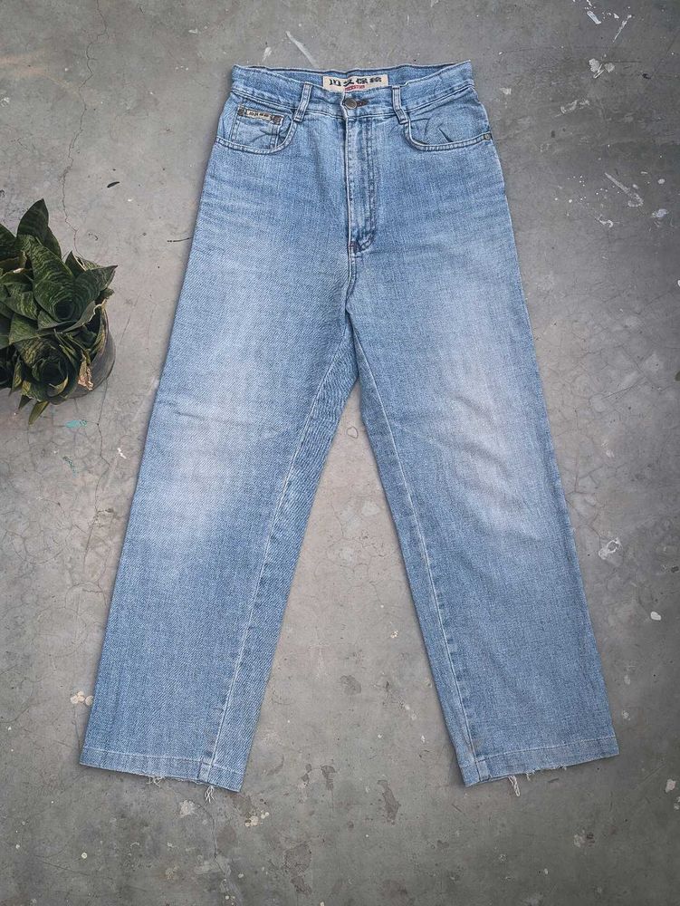 straight fit jeans