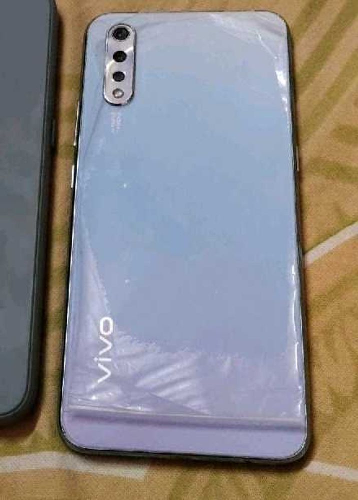 Vivo s21 Mobile Phone.    Phones