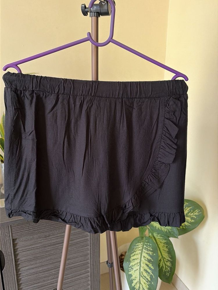 Ruffled Black Mini Skort