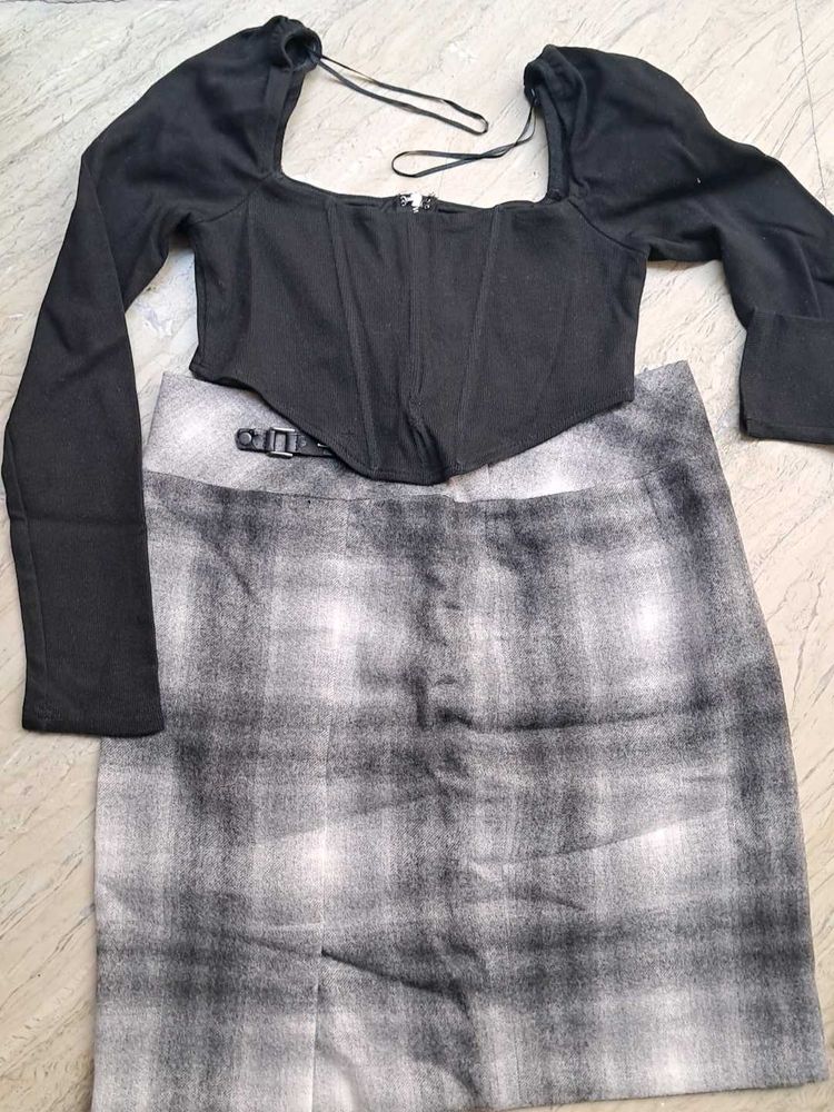 Chic Black Top &amp; Plaid Skirt Set