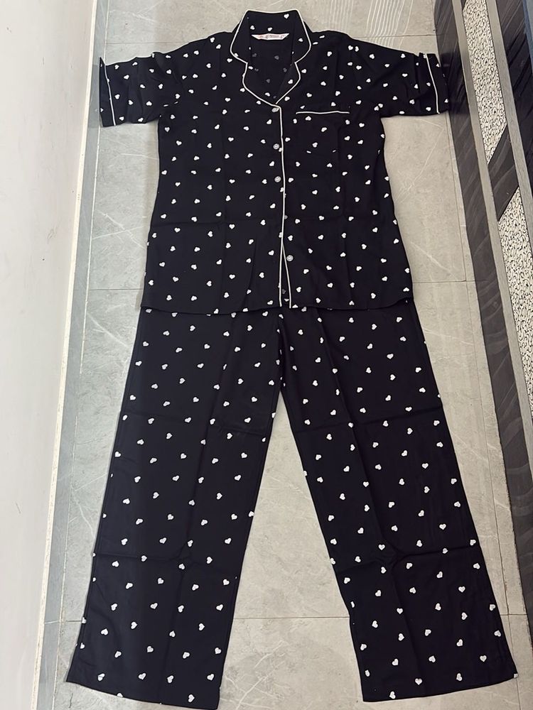 Heart Print Pajama Set - Comfy &amp; Cute!