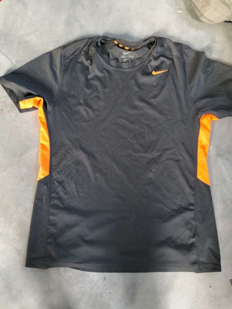 Nike T-Shirt