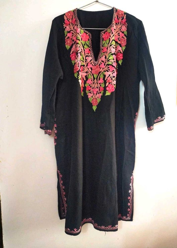 Woolen Kashmiri Phiran with Aari Embroidery