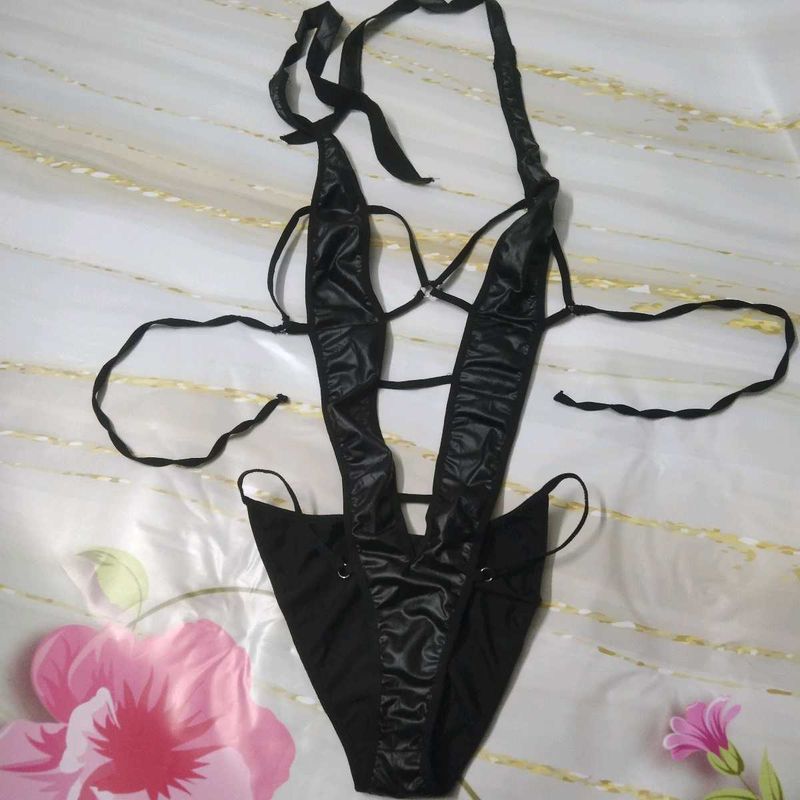 333 Sexy Black One-Piece Swimsuit