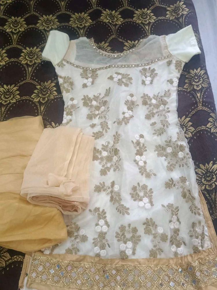 Embroidered Kurta Set