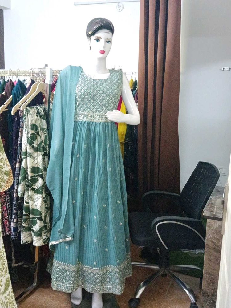 HEAVLY WORKED WEDDING GOWN WITH DUPATTA