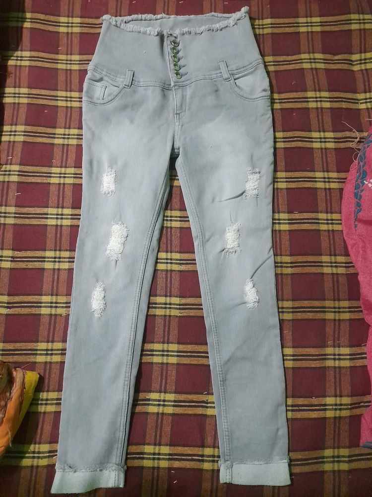 Ripped High Waist Jeans