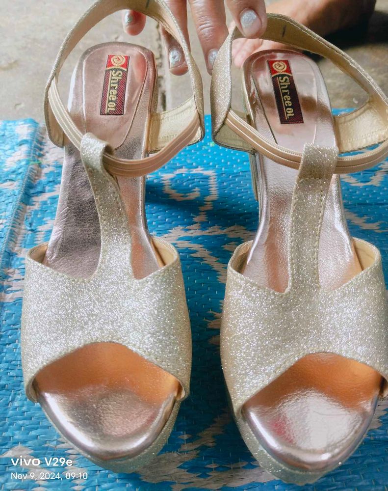 Women Golden High Heel
