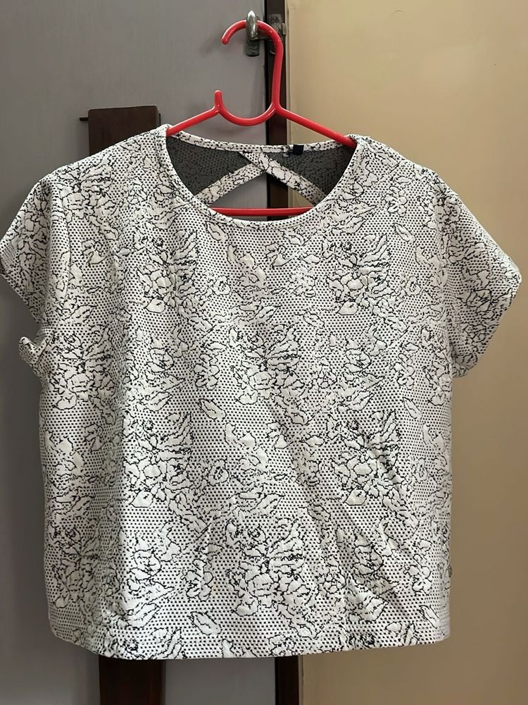 Jacquard Texture Crop Tee