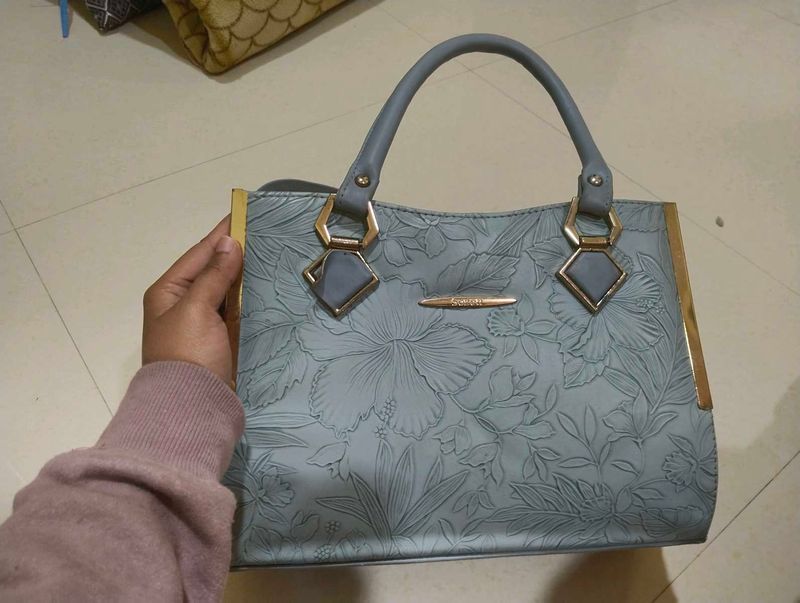 Elegant Floral Handbag