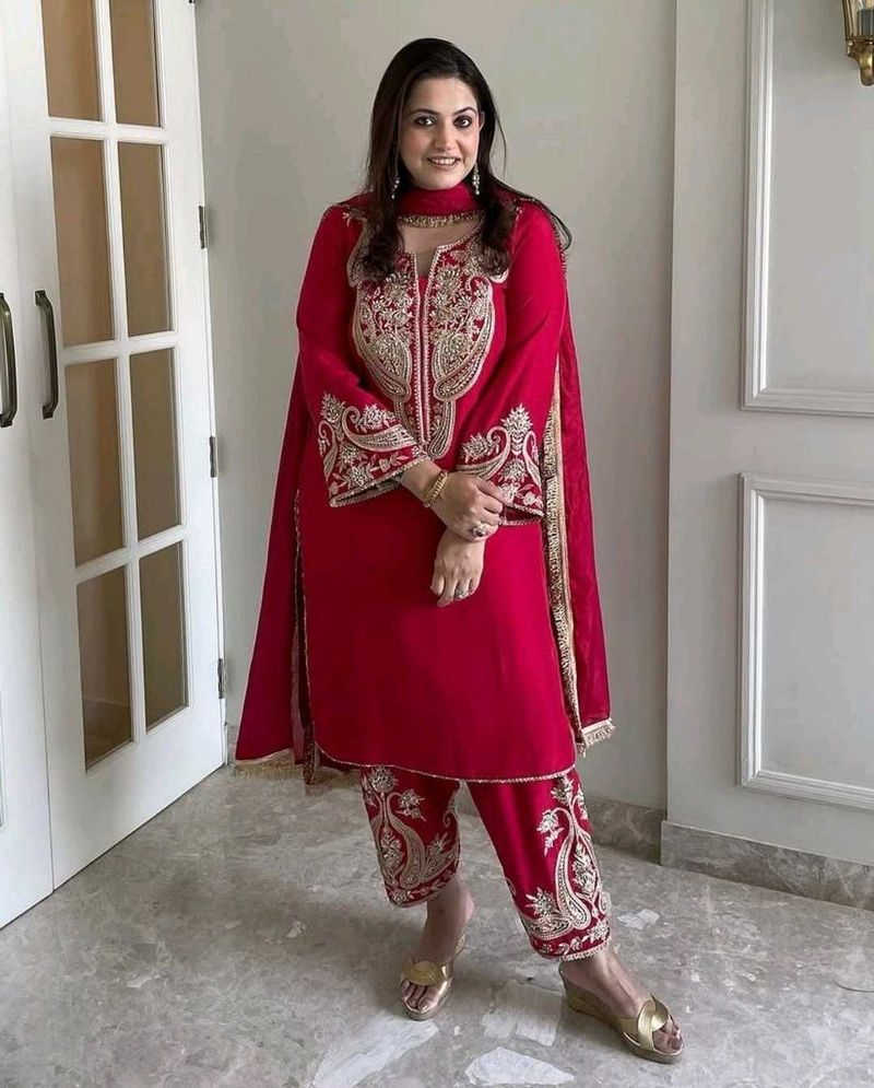 New Standard Beautiful Pakistani Dress Important P