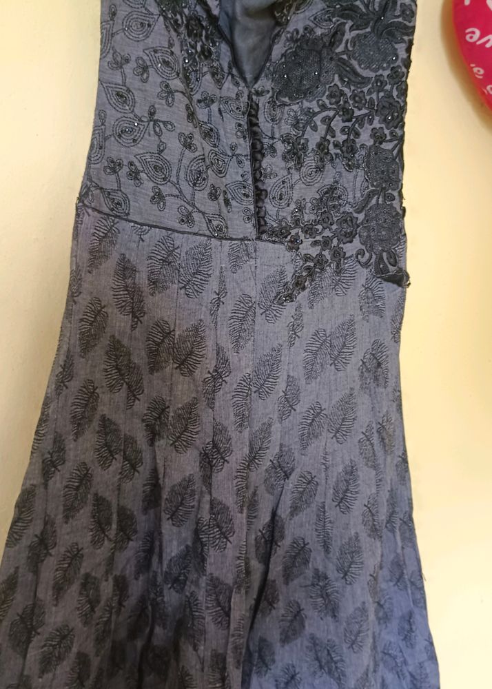 Grey Wid Black Chudi Top
