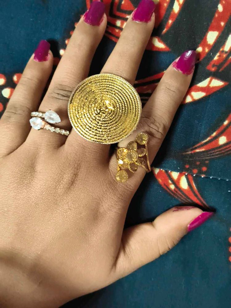 Statement Gold Ring Set