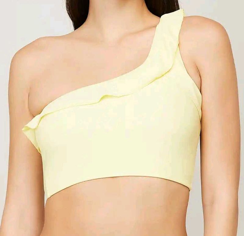 Chic One-Shoulder Crop Top