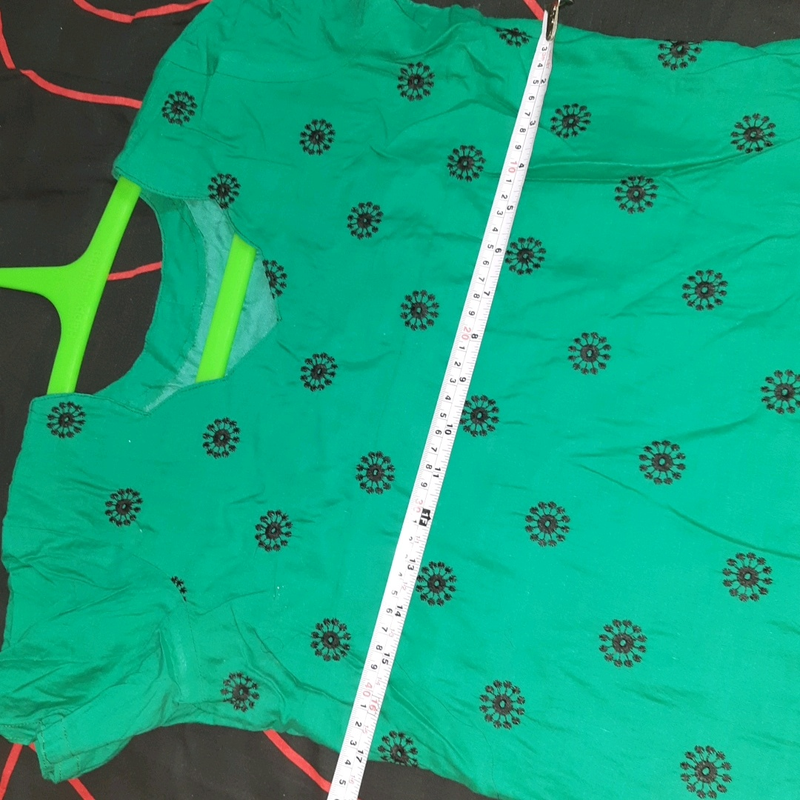 kurta 34 bust size can be paired with black leggins or chudidaar