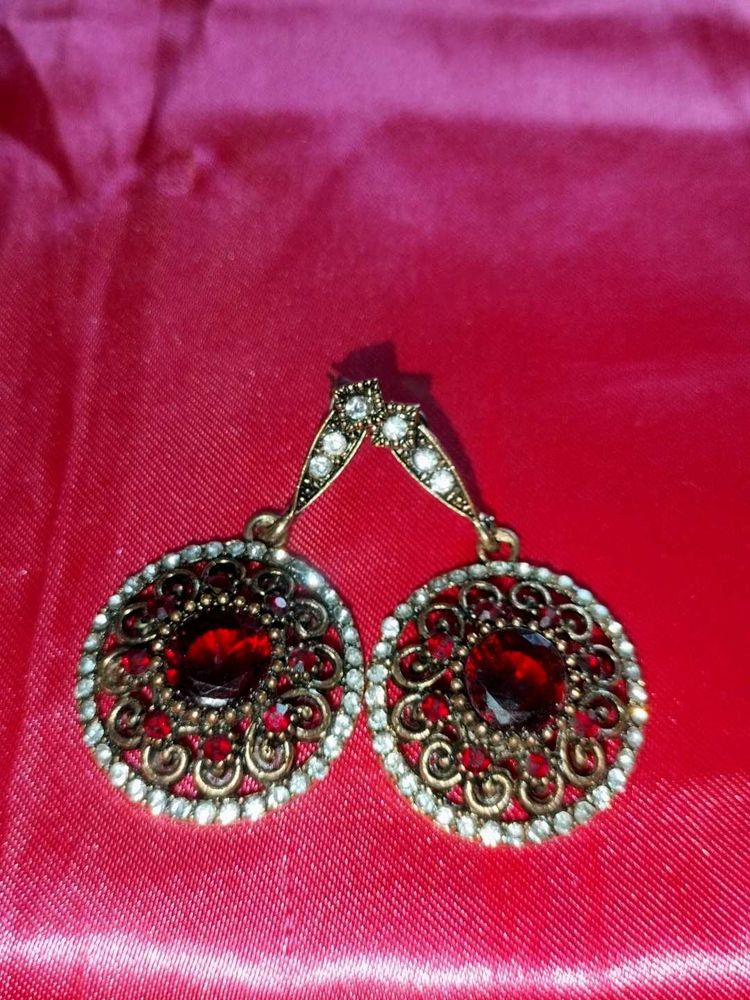 Elegant Red Stone Earrings🌹🌹