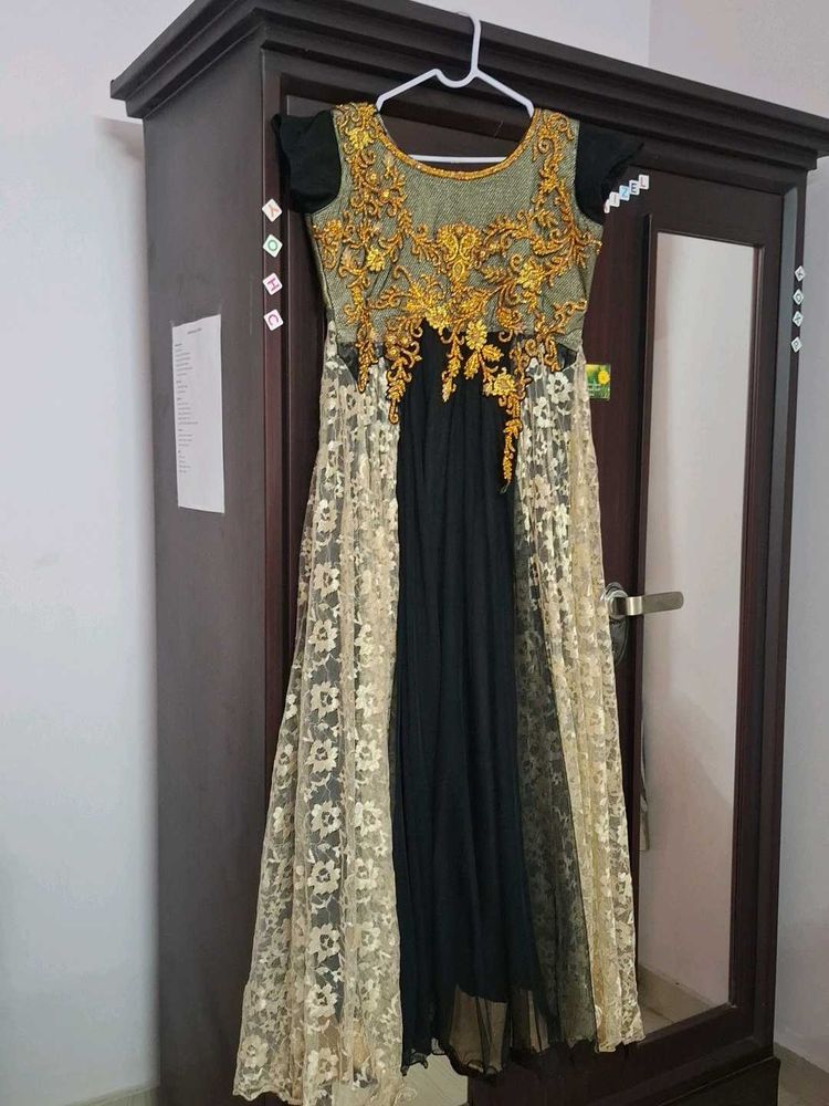 Elegant Embroideredi Dress