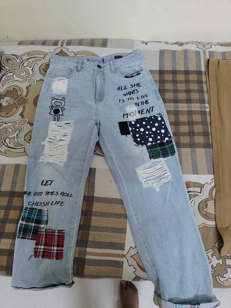 Ripped Boyfriend Jeans