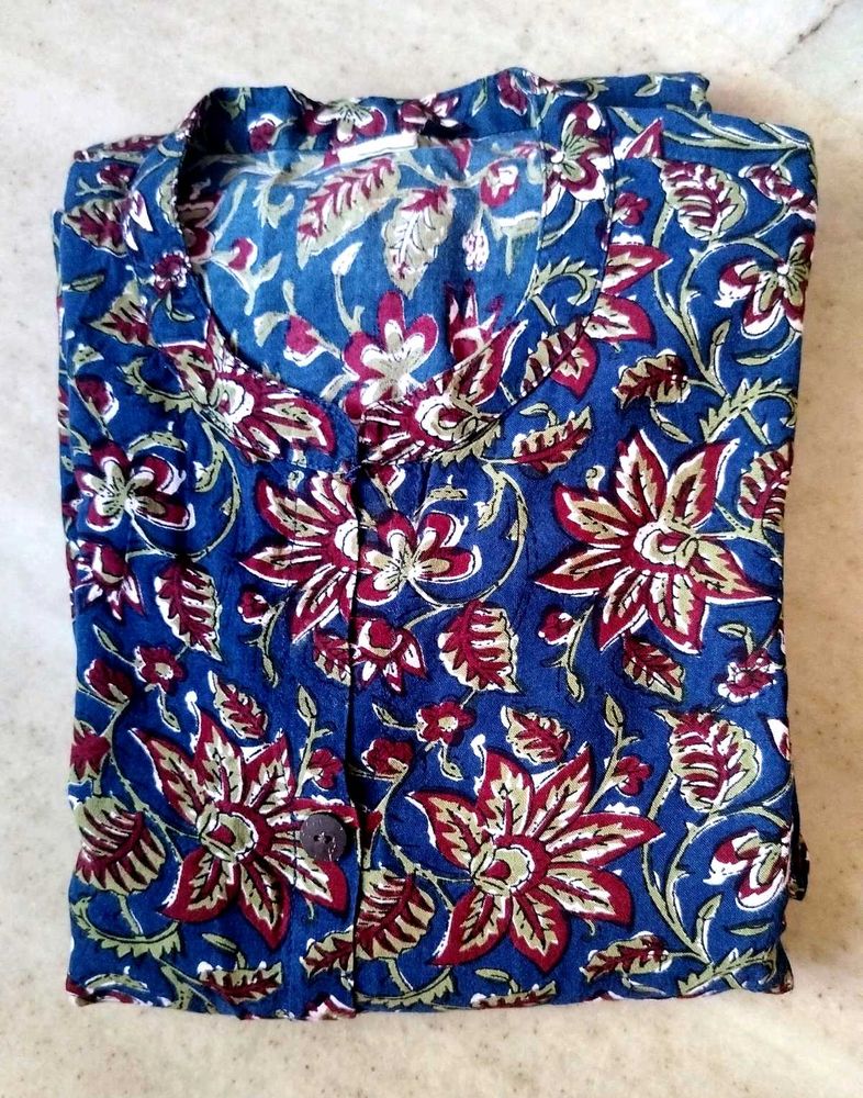 Pocket Ajarakh Print Kurti