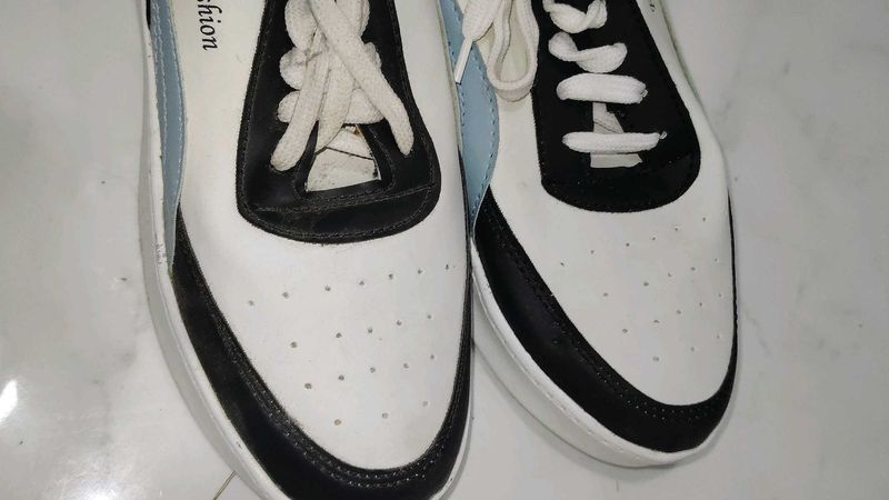 Stylish White &amp; Black Sneakers