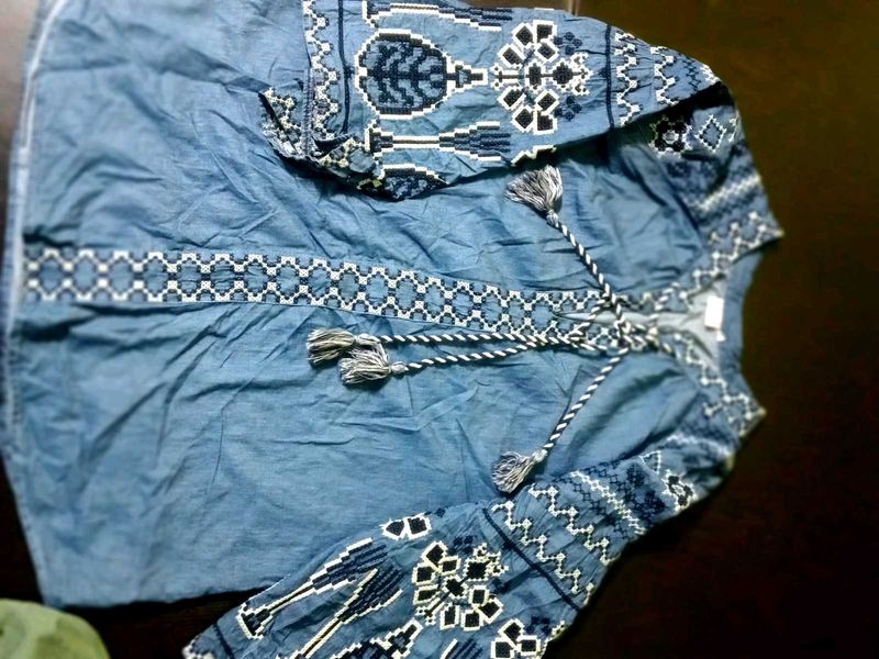 Blue Demin Top With Beautiful White Design.💙🤍
