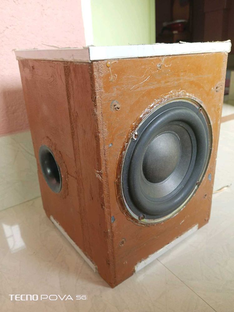 Logitech 6inch  Subwoofer &amp; With Box Pure Plyw