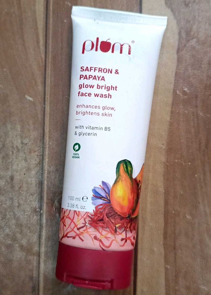 Plum Saffron And Papaya Glow Bright Face Wash