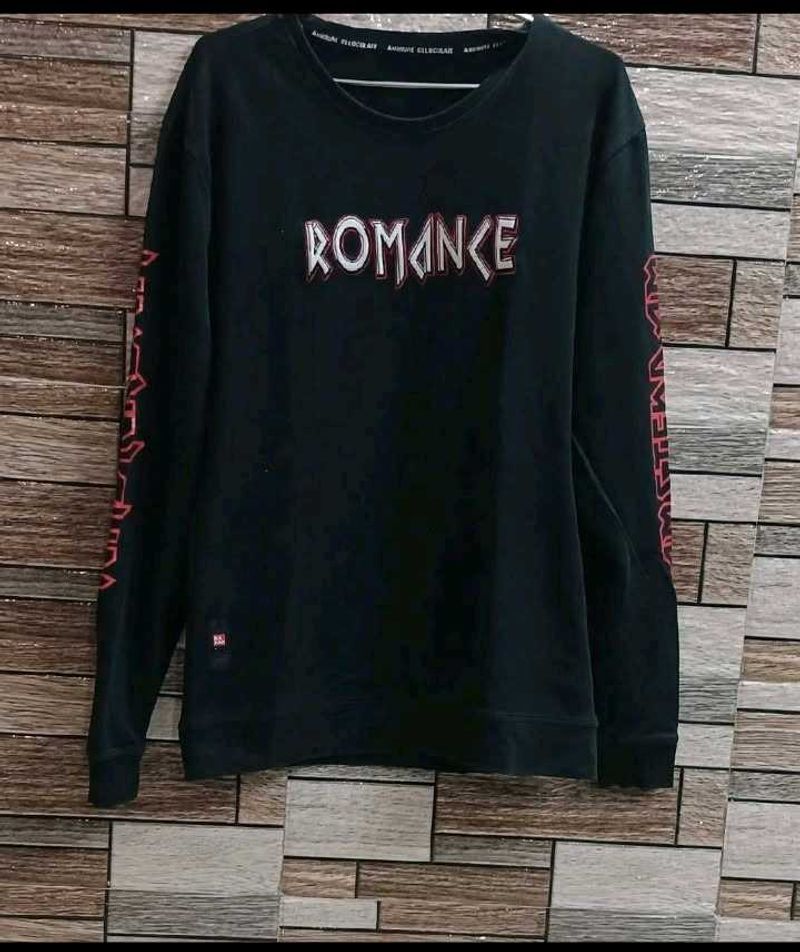 Romance Graphic Sweatshirt