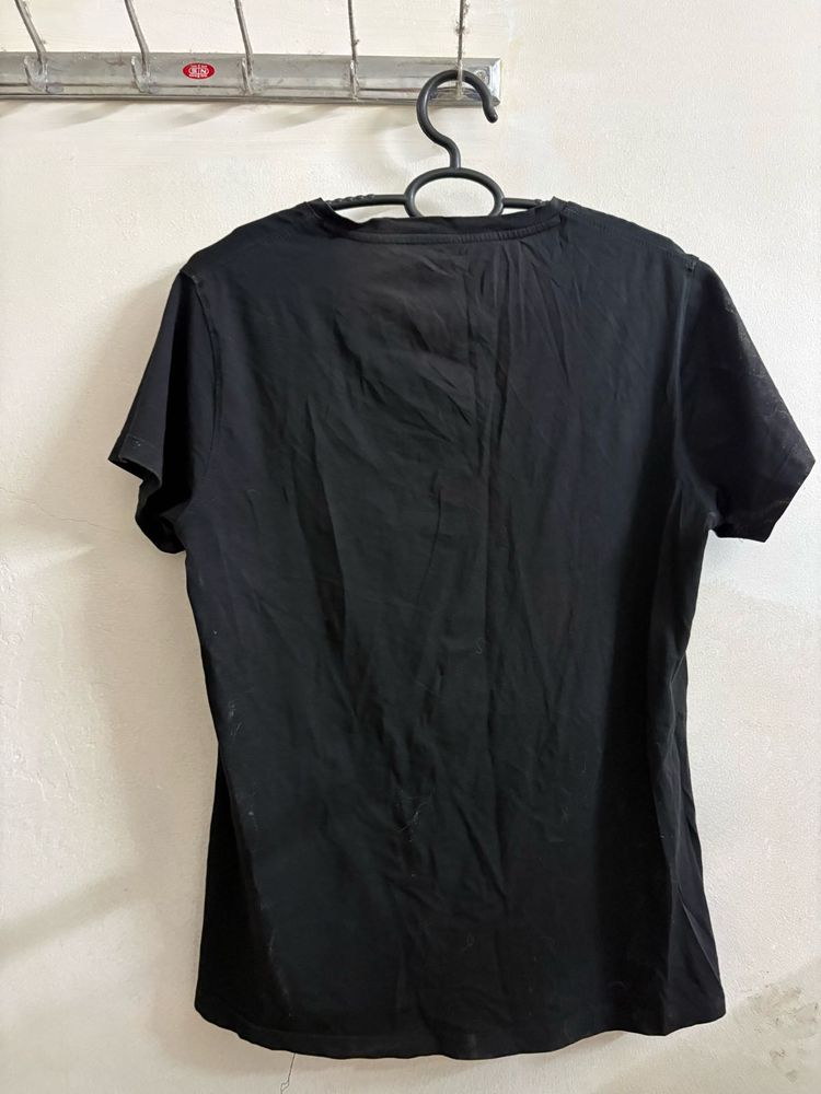Black Basic T-Shirt