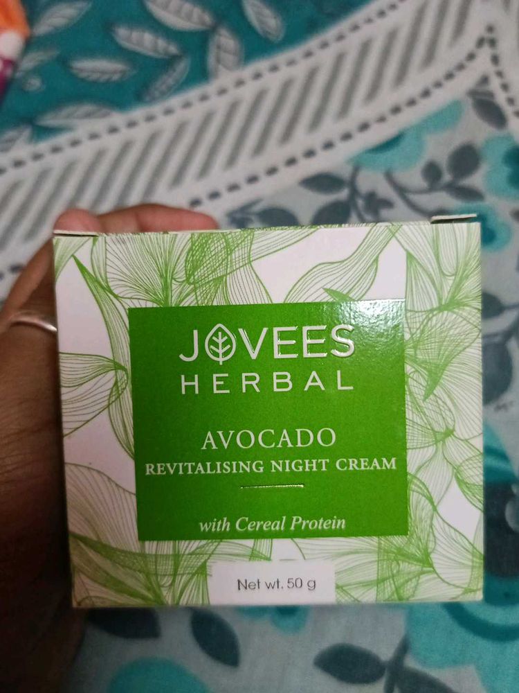 Jovees Night Cream