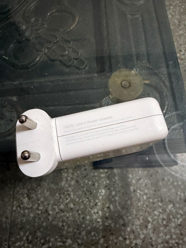 Apple MacBookCharger 140w ORIGINAL(no cable)-usb C