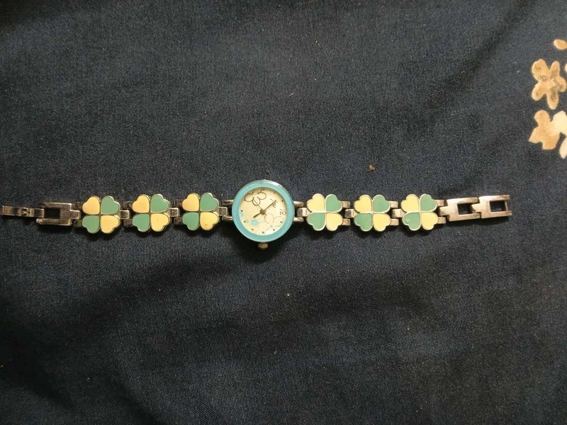 Vintage Clover Bracelet Watch