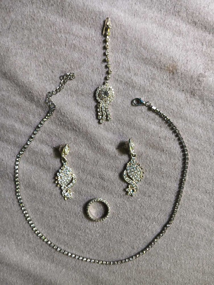 Mismatch Jewellery Set