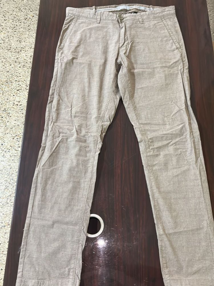 Crocodile Chinos Pant .. Straight Fit .
