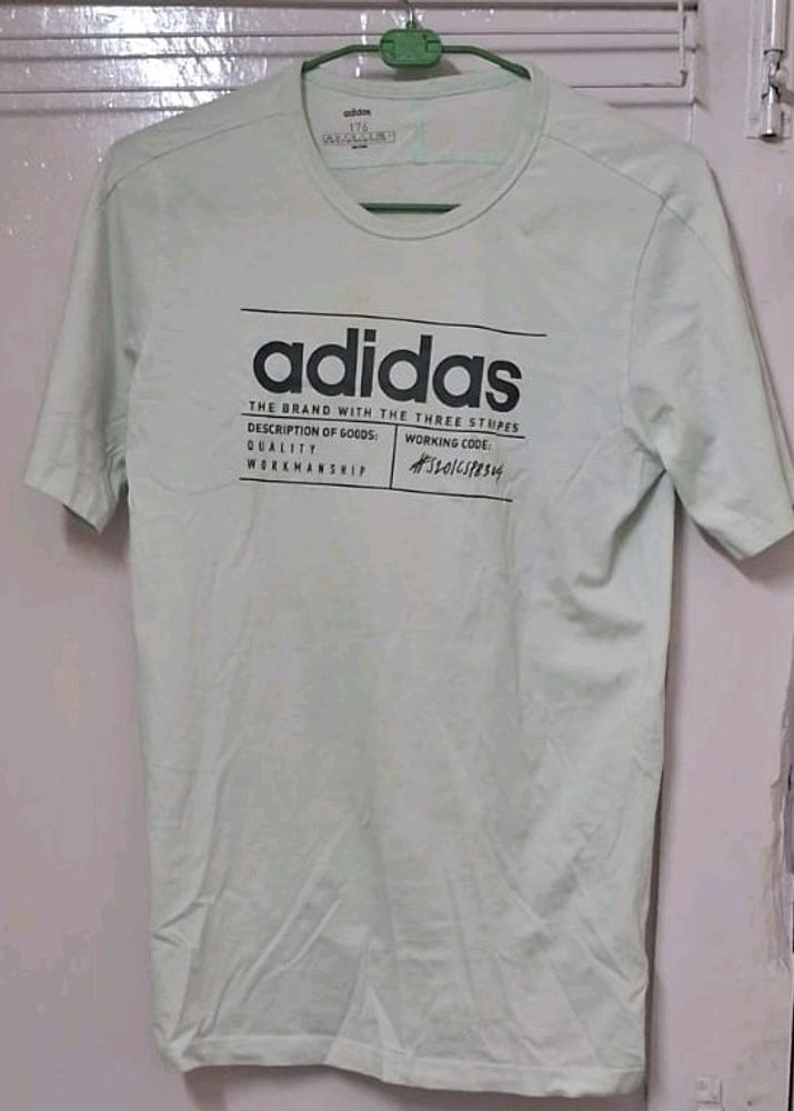 Adidas Tshirt