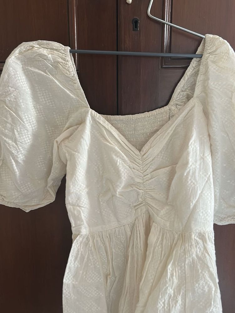 FANCY PASTELS Cream Puff Sleeve Top